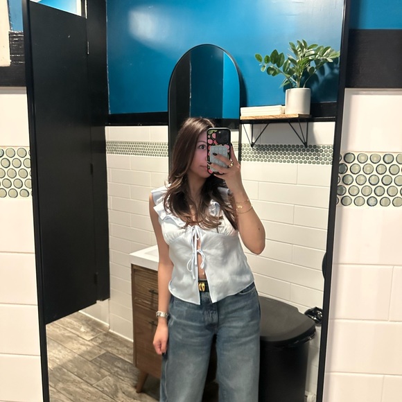 💕Meet Your Posher!💕 - Picture 6 of 6